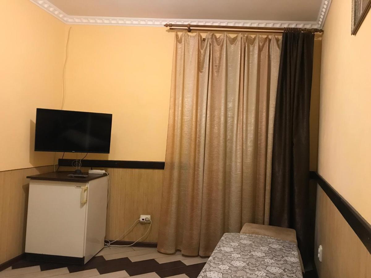 Львів Центр Міста Apartment In The Center Of Lviv Поруч Громадська Парковка Eksteriør bilde